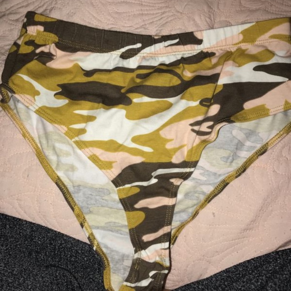 Body suit - Picture 2 of 6